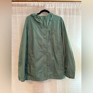 L.L. Bean Green Rain Jacket Lightweight with Hood
